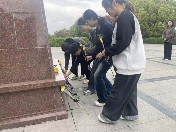 94c2c437b61b525dbb82364715a23388